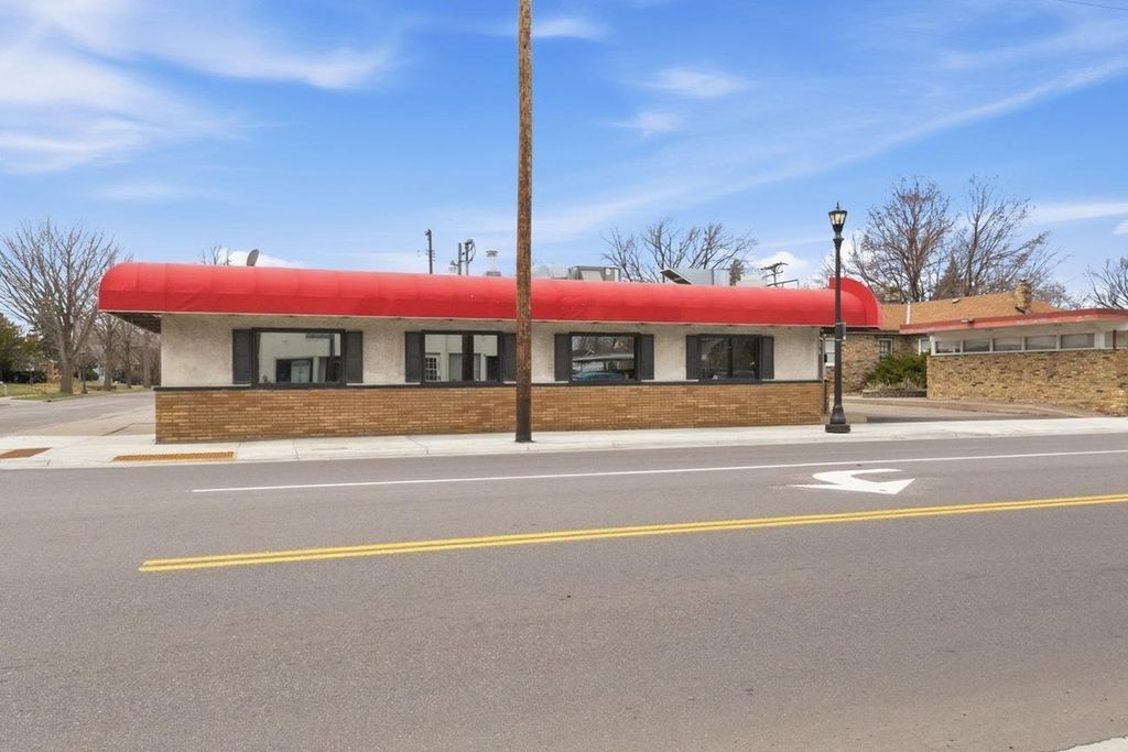 Photo of 1409 Arcade Street, Saint Paul, MN 55106 (MLS # 7059075)