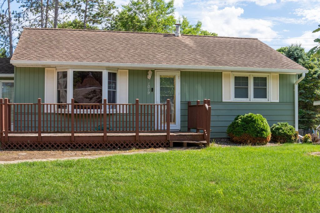 Photo of 1019 Maple Street, Red Wing, MN 55066 (MLS # 7099469)