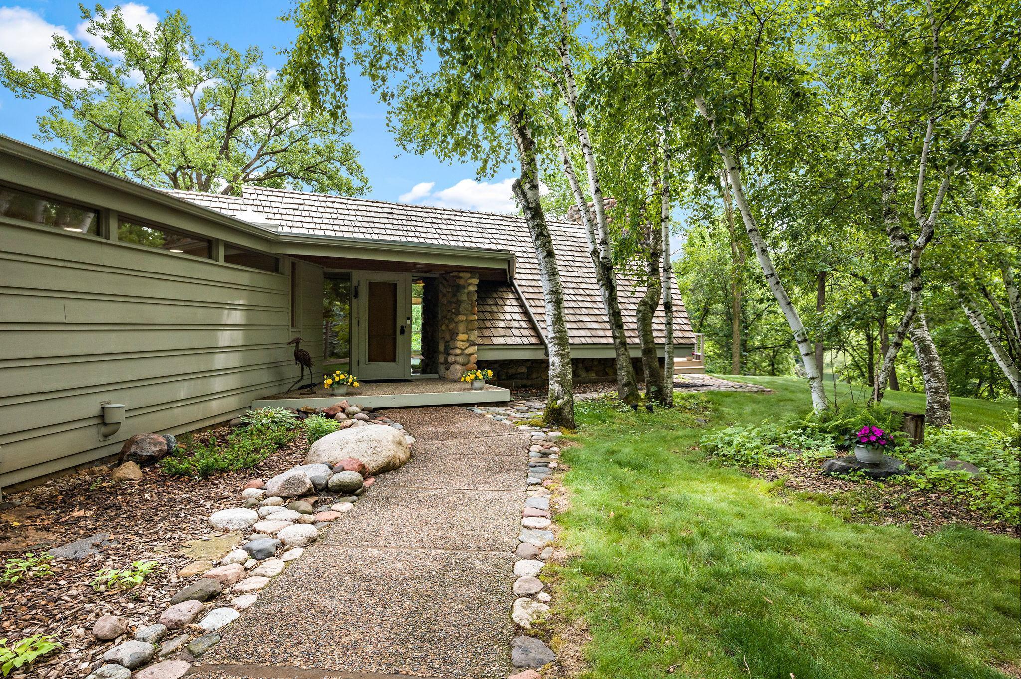 1680 Blackhawk Cove