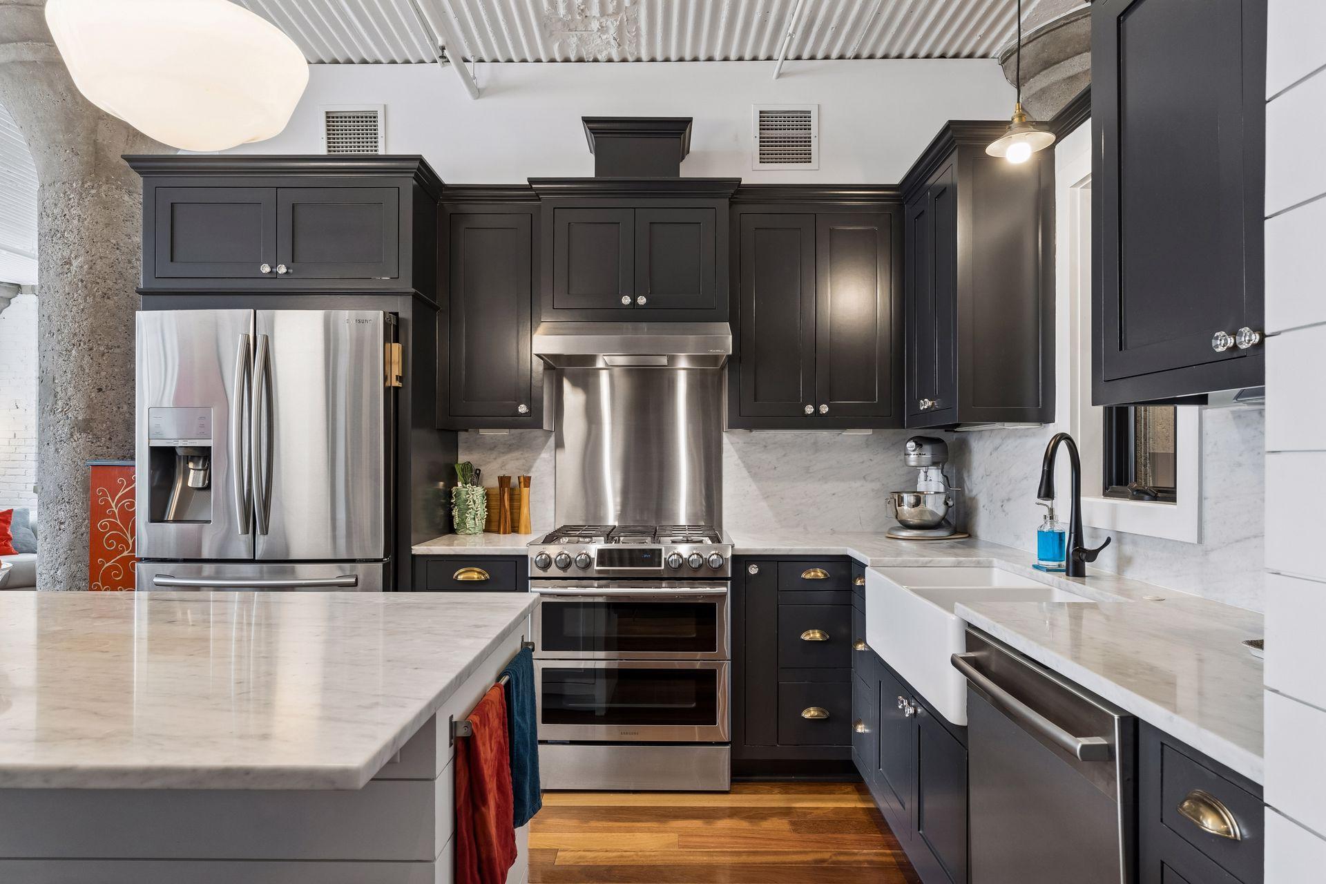 225 9th Street E 306