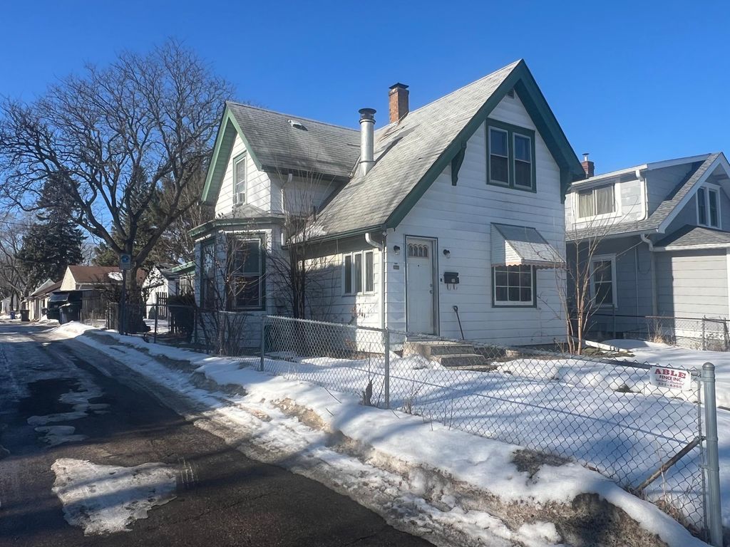 Photo of 1069 Earl Street, Saint Paul, MN 55106 (MLS # 7019959)