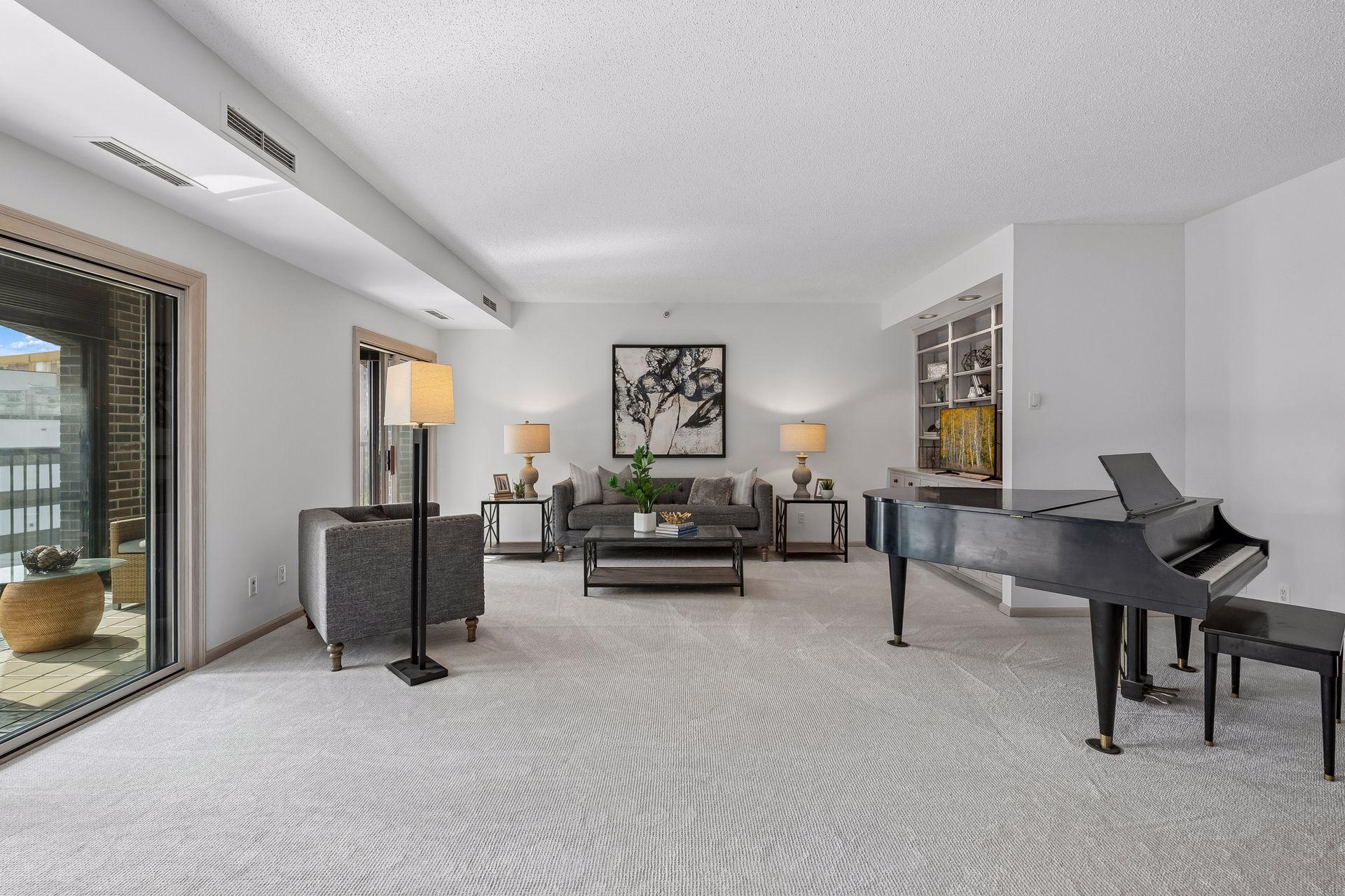 1235 Yale Place 709