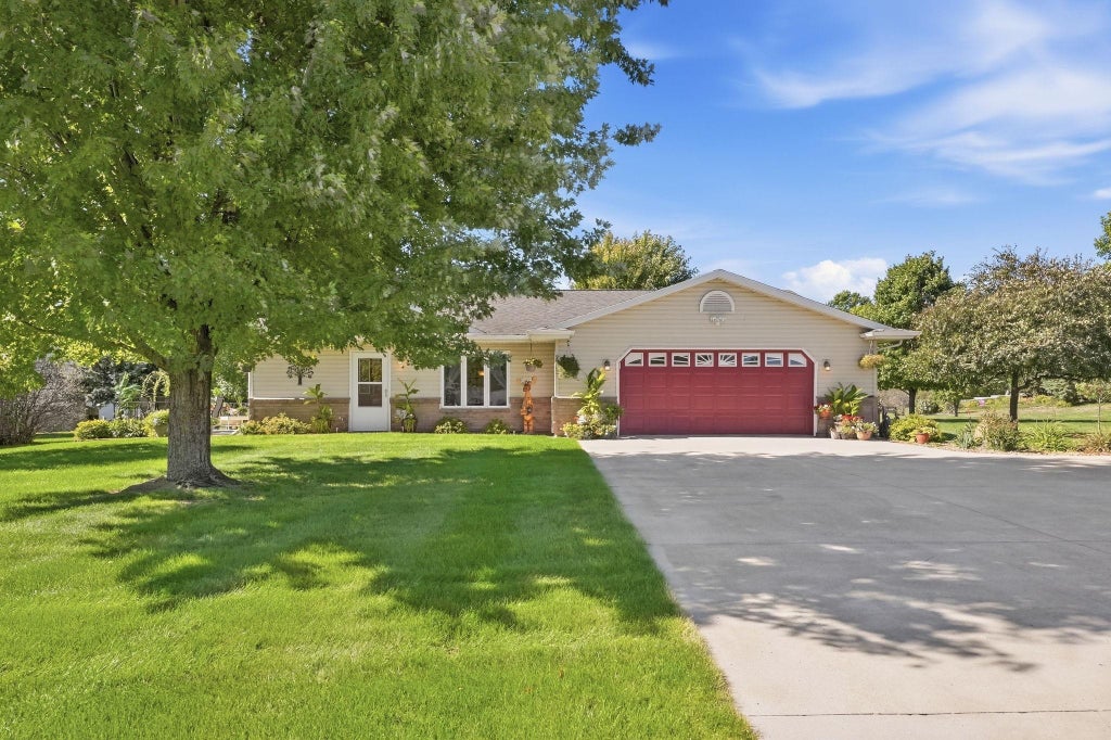 Photo of 2782 Le Homme Dieu Hts Court NE, Alexandria, MN 56308 (MLS # 7149527)