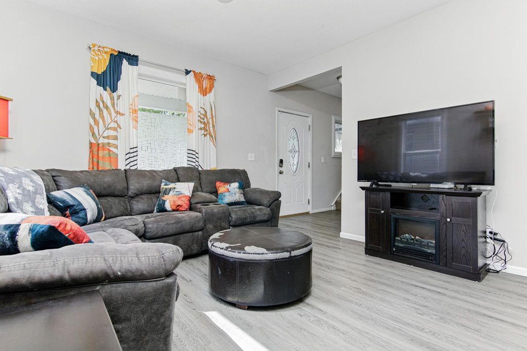 Photo of 969 Carroll Avenue, Saint Paul, MN 55104 (MLS # 7011771)