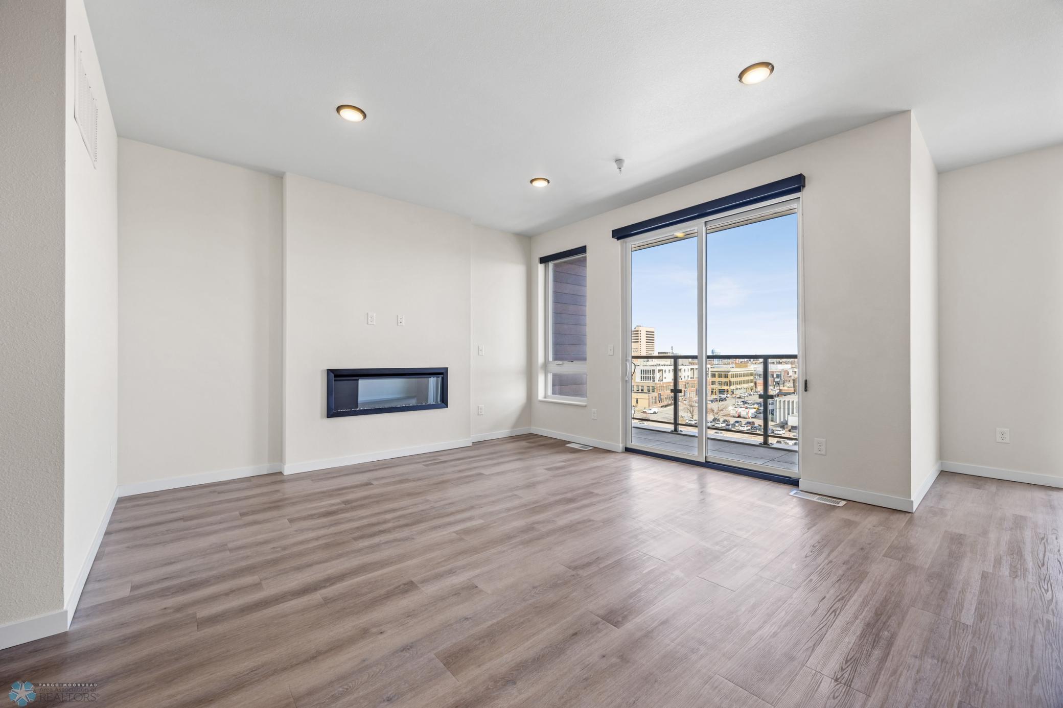 Fargo, North Dakota 58103, United States, 2 Bedrooms Bedrooms, ,2 BathroomsBathrooms,Residential,Active,250145