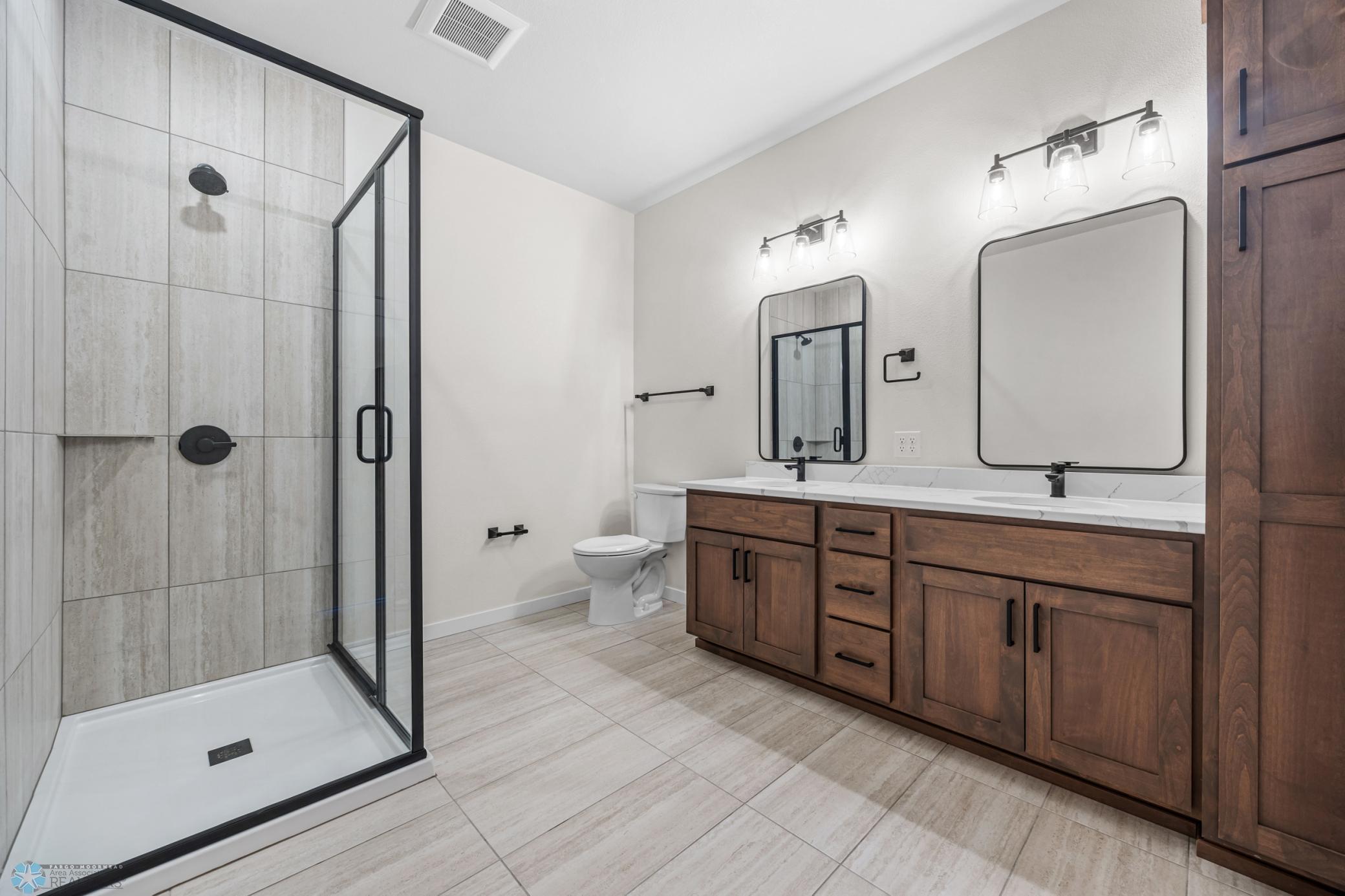 Fargo, North Dakota 58103, United States, 2 Bedrooms Bedrooms, ,2 BathroomsBathrooms,Residential,Active,250145