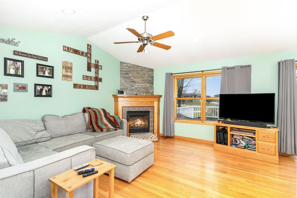 Photo of 509 Bunker Drive, Northfield, MN 55057 (MLS # 6822401)