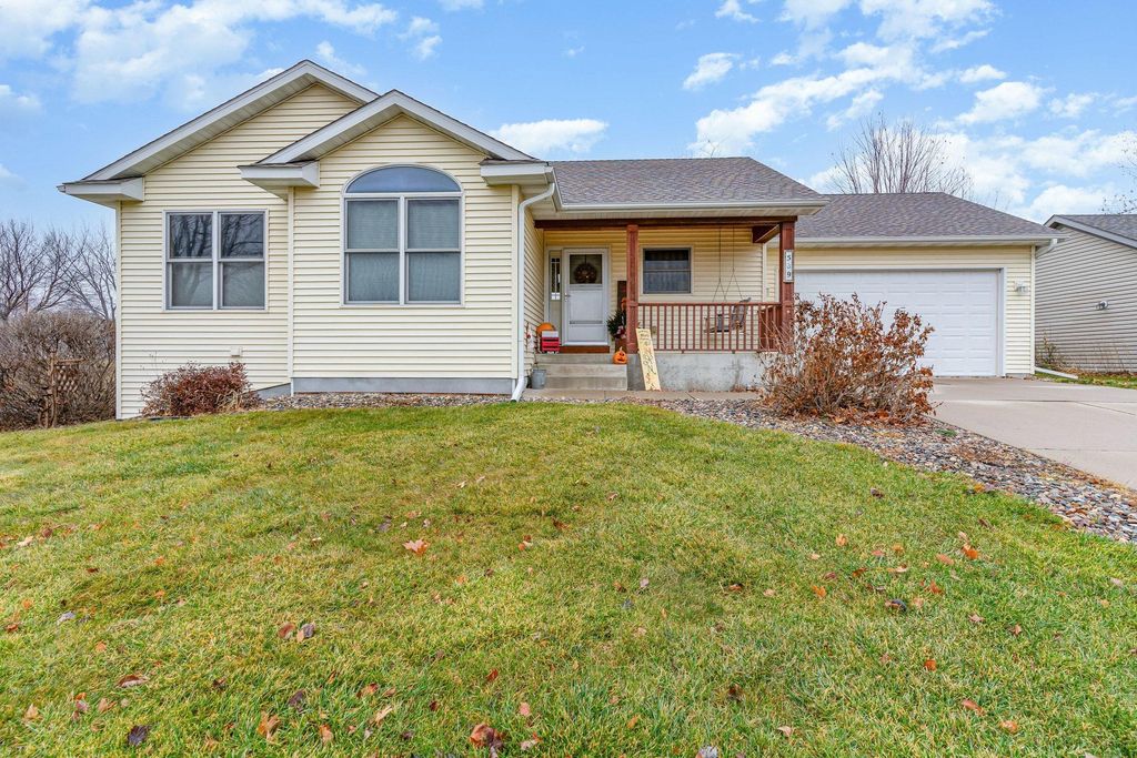 Photo of 509 Bunker Drive, Northfield, MN 55057 (MLS # 6822401)