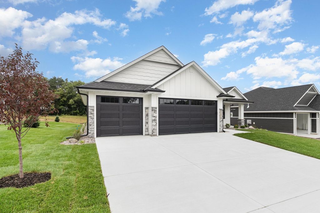 Photo of 11876 38th Place NE St, Saint Michael, MN 55376 (MLS # 7003828)