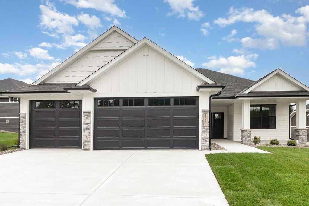 Photo of 11876 38th Place NE St, Saint Michael, MN 55376 (MLS # 7003828)