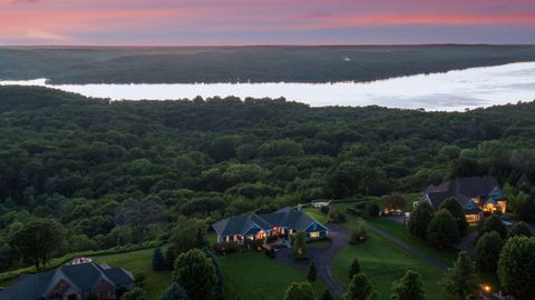 264 Saint Annes Parkway Hudson WI 54016