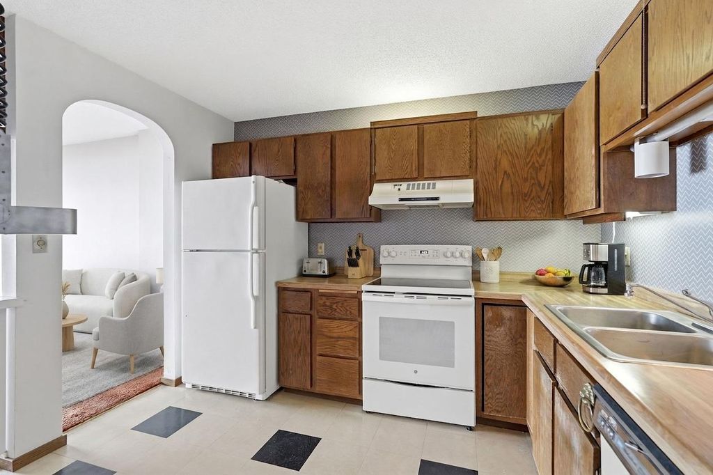 Photo of 121 Washington Avenue S #511, Minneapolis, MN 55401 (MLS # 7065816)