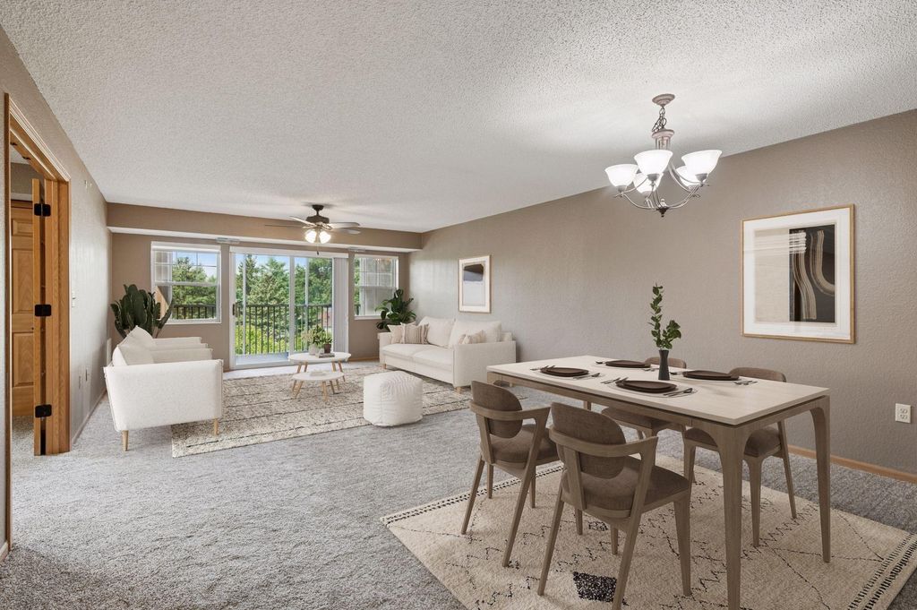 Photo of 935 Ferndale Street N #302, Maplewood, MN 55119 (MLS # 7008372)