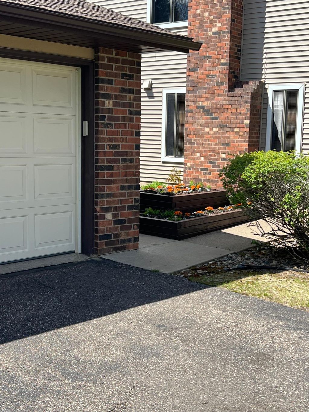 Photo of 2447 Wimbledon Bay, Woodbury, MN 55125 (MLS # 7063786)