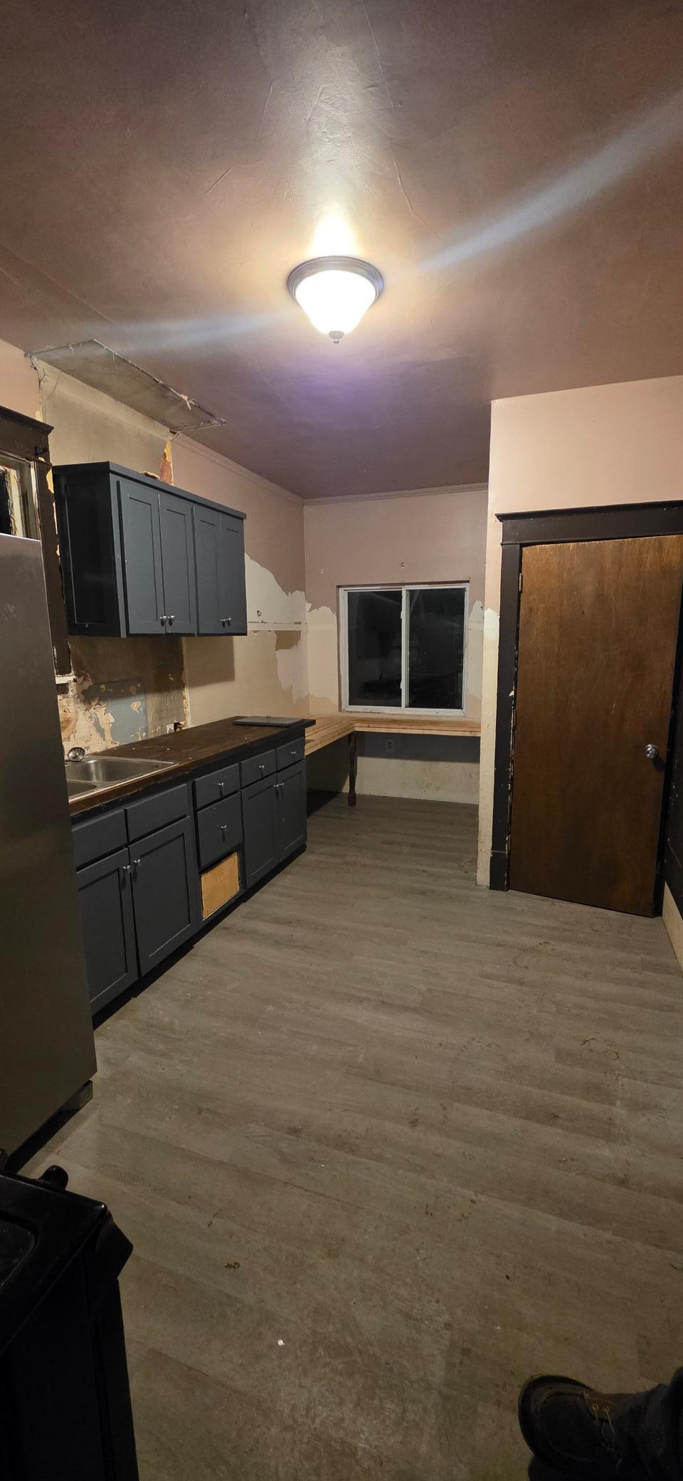 121 W 2nd Avenue