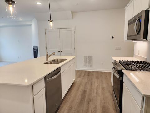 4720 AirLake Curve Woodbury MN 55129