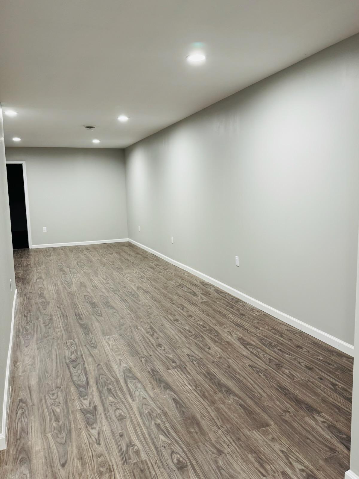 98 Magnolia Avenue W