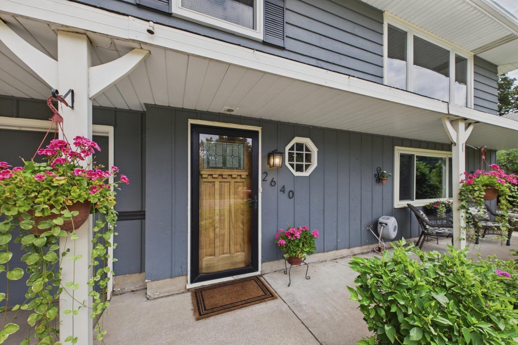 Photo of 2640 Noble Avenue N, Golden Valley, MN 55422 (MLS # 7104714)