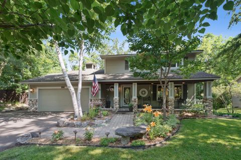 760 Bighorn Drive Chanhassen MN 55317