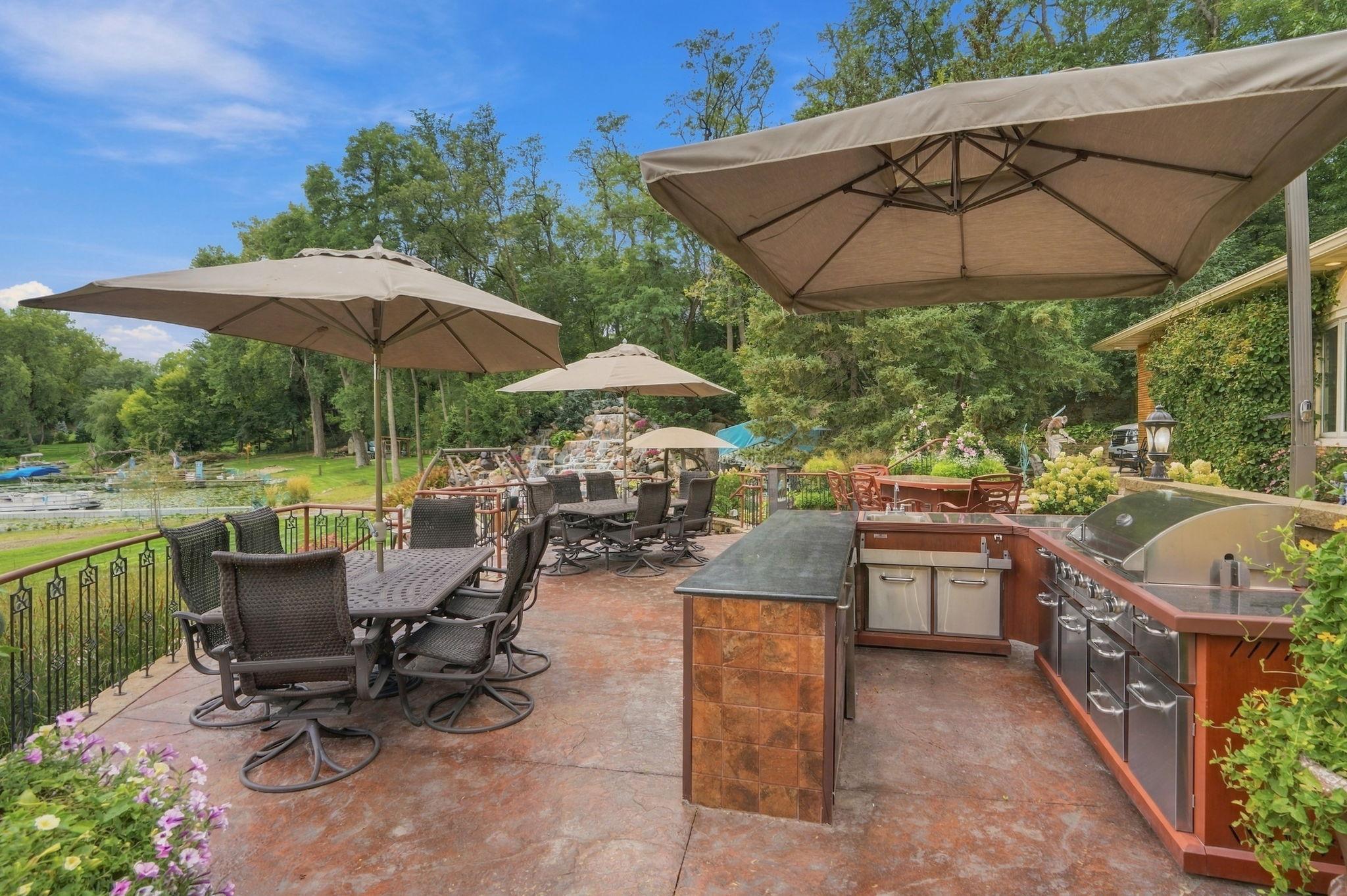 154 Twin Lake Boulevard