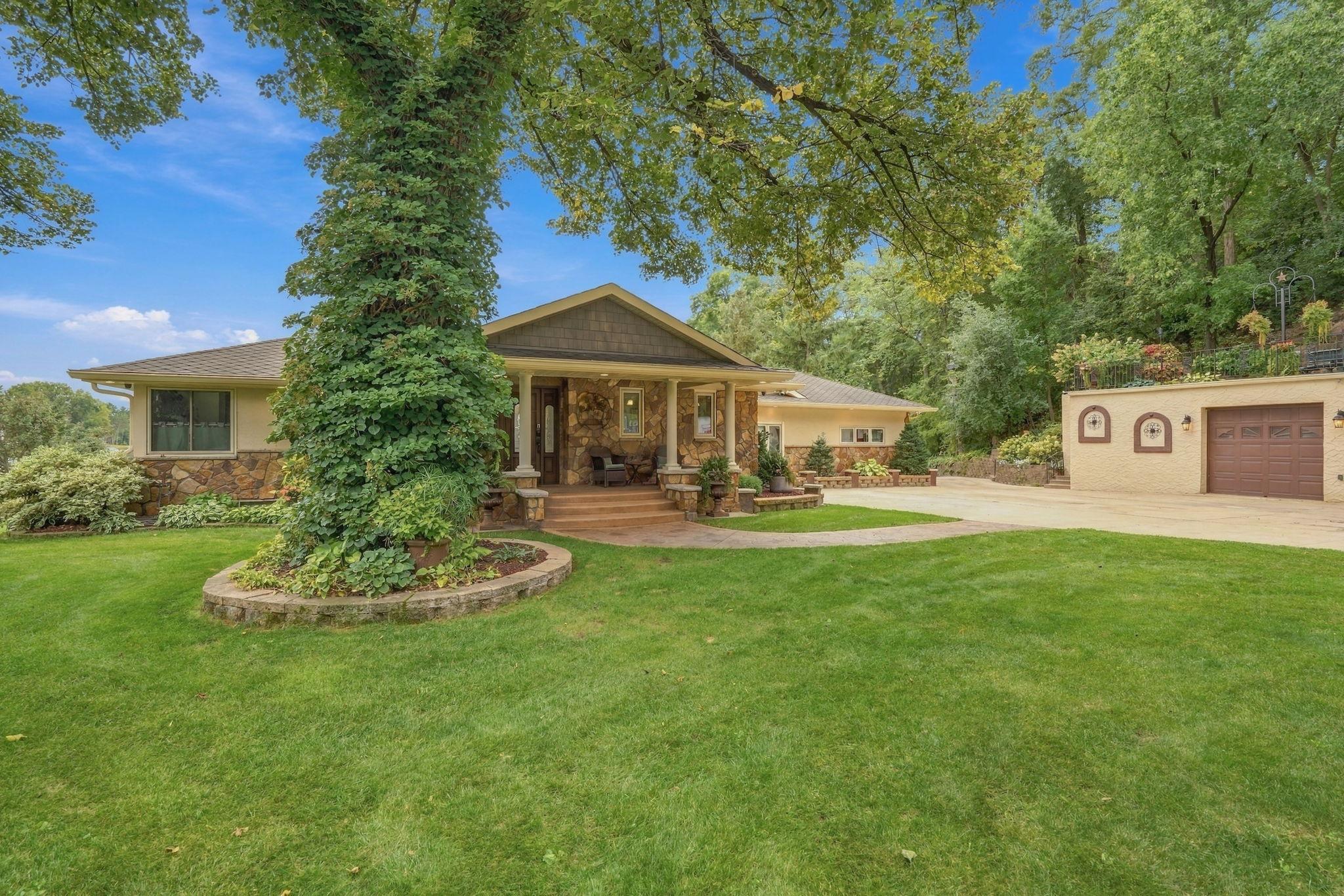 154 Twin Lake Boulevard