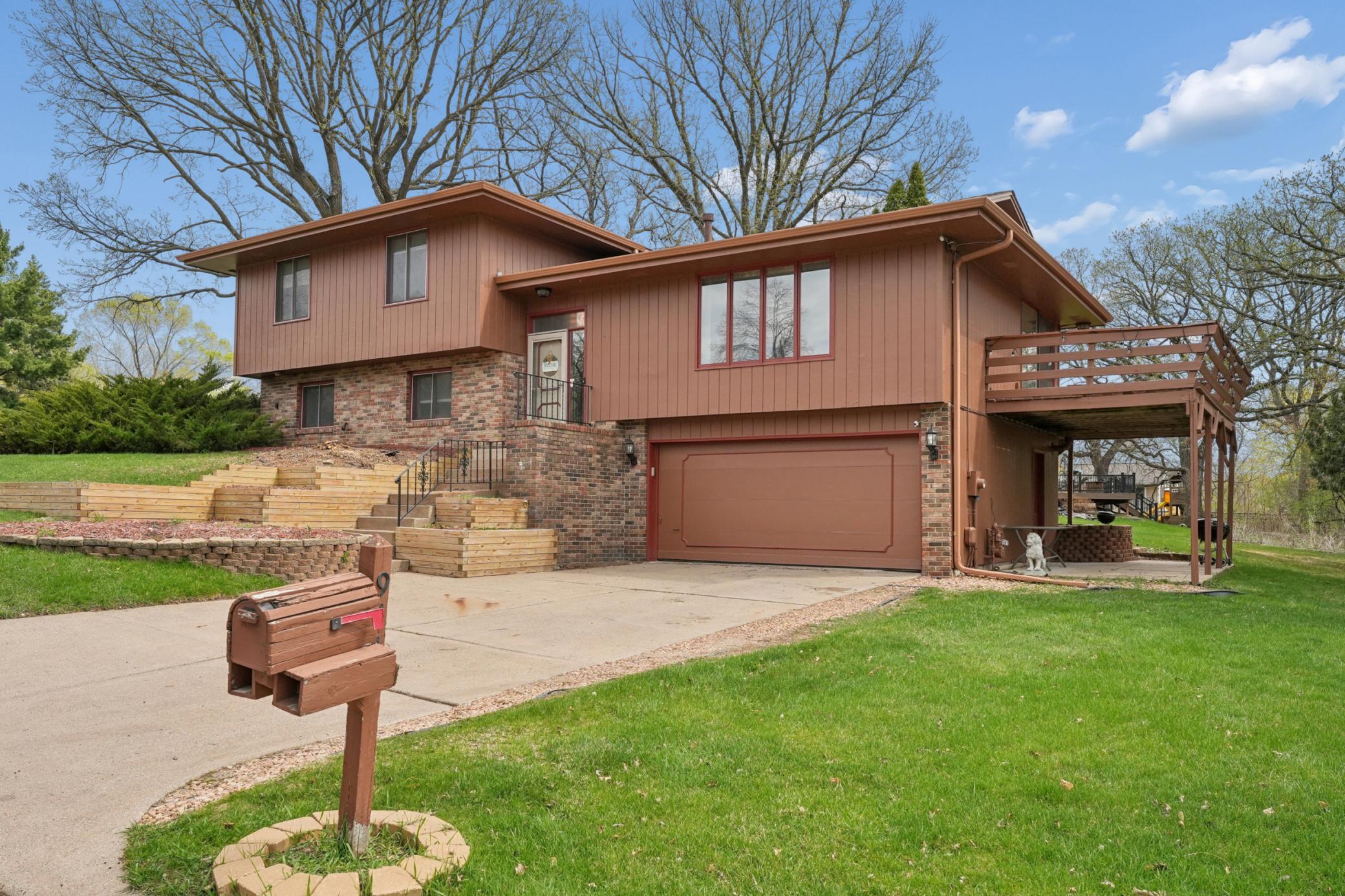 944 Pine View Court