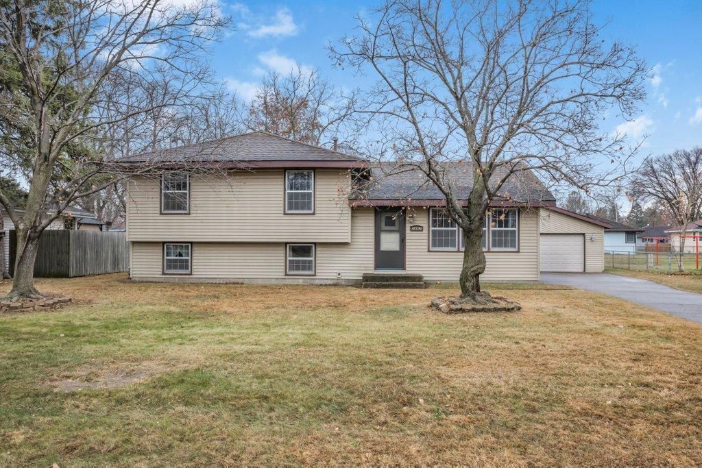 Photo of 2862 116th Avenue NW, Coon Rapids, MN 55433 (MLS # 6818014)