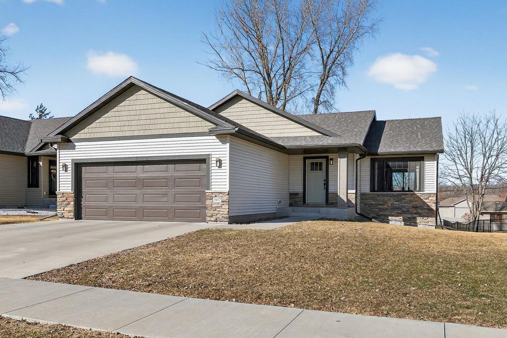 Photo of 3907 Sunnydale Lane SE, Rochester, MN 55904 (MLS # 7036865)