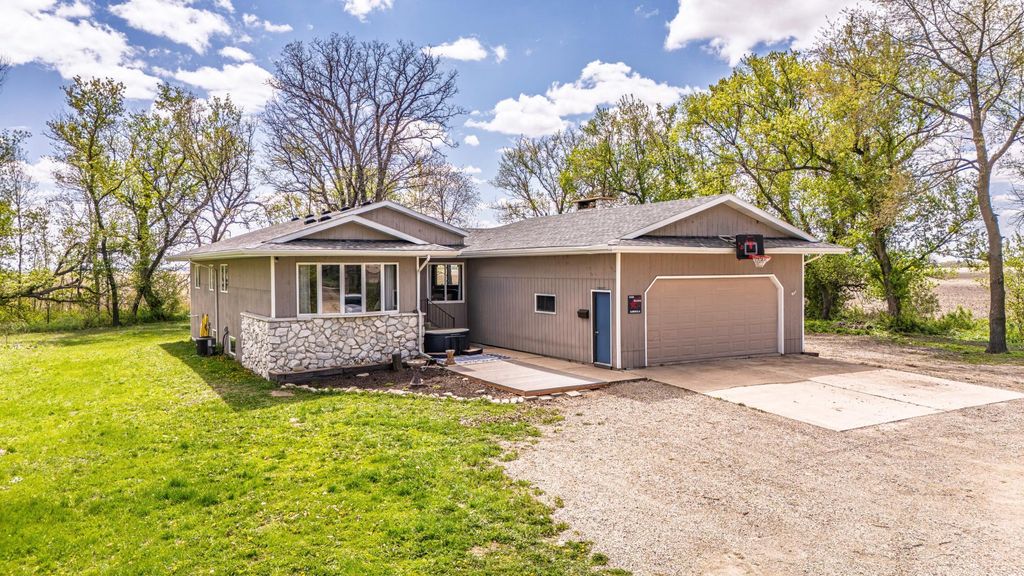 Photo of 55739 140th Street, Lyle, MN 55953 (MLS # 7066170)