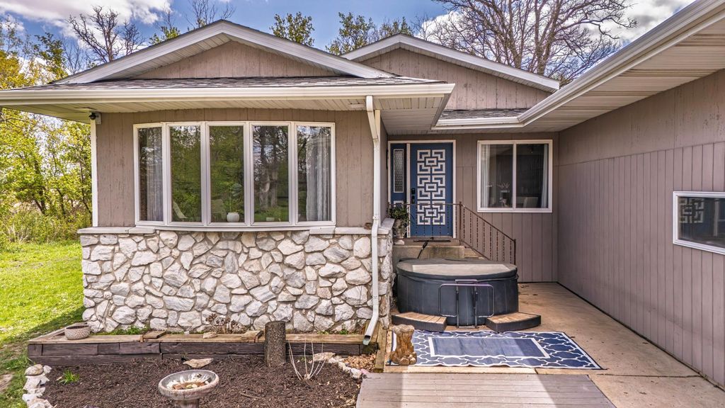 Photo of 55739 140th Street, Lyle, MN 55953 (MLS # 7066170)
