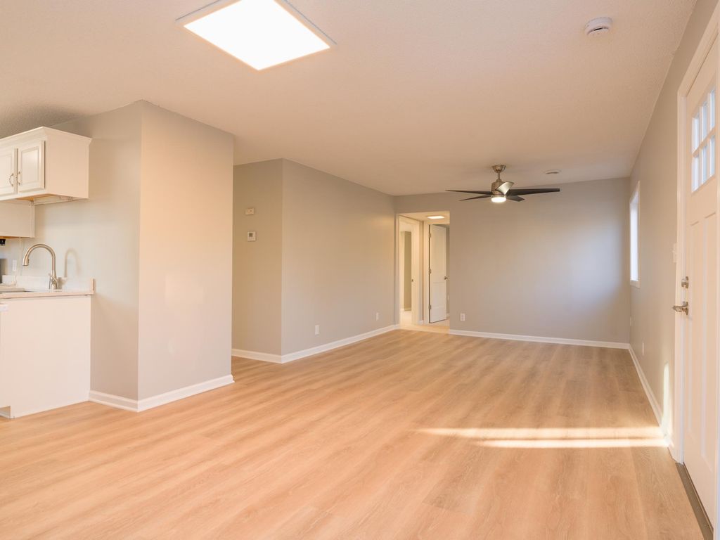 Photo of 721 Columbus Avenue, Albert Lea, MN 56007 (MLS # 7028088)