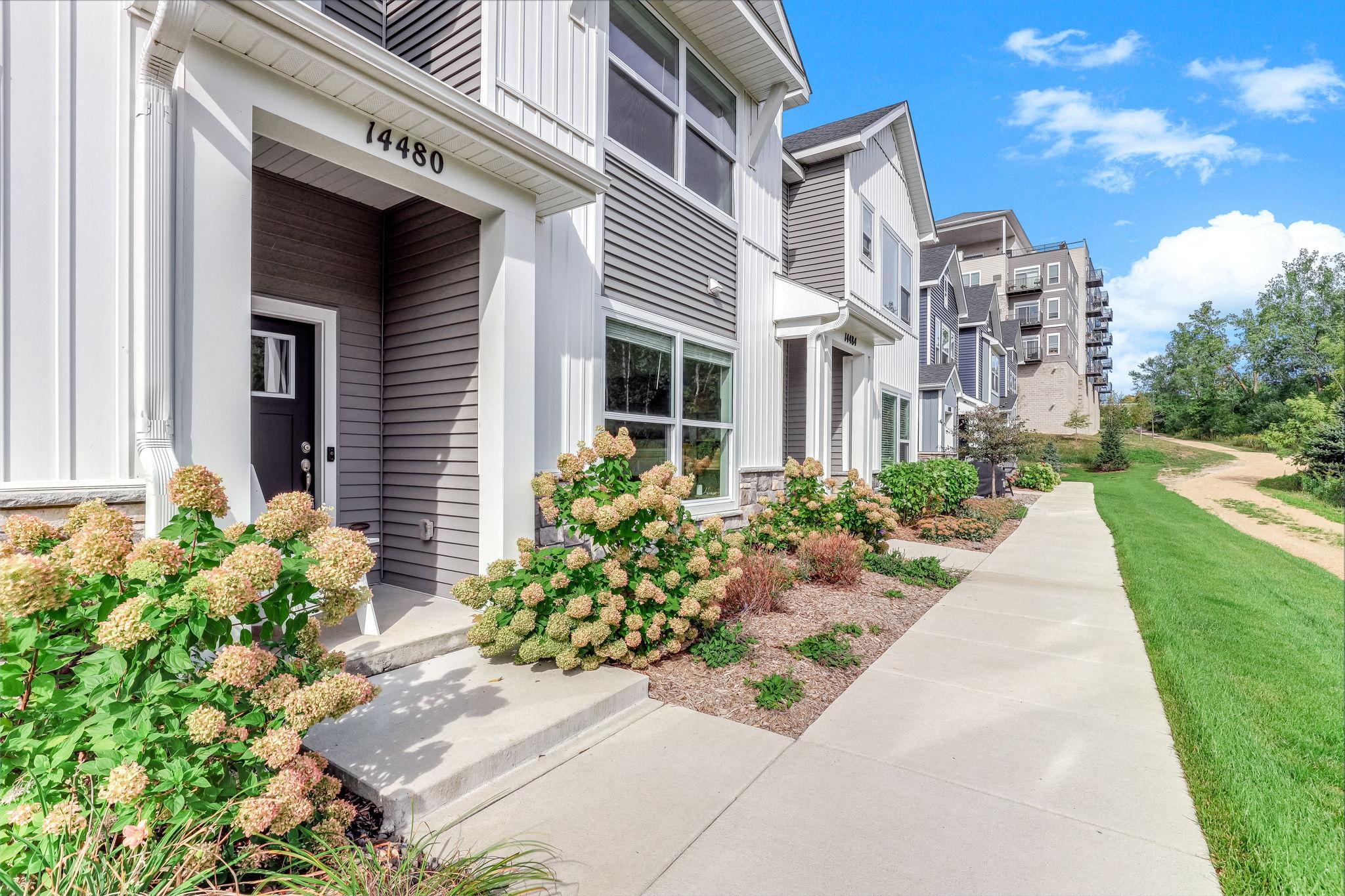 14480 Twin Lakes Circle