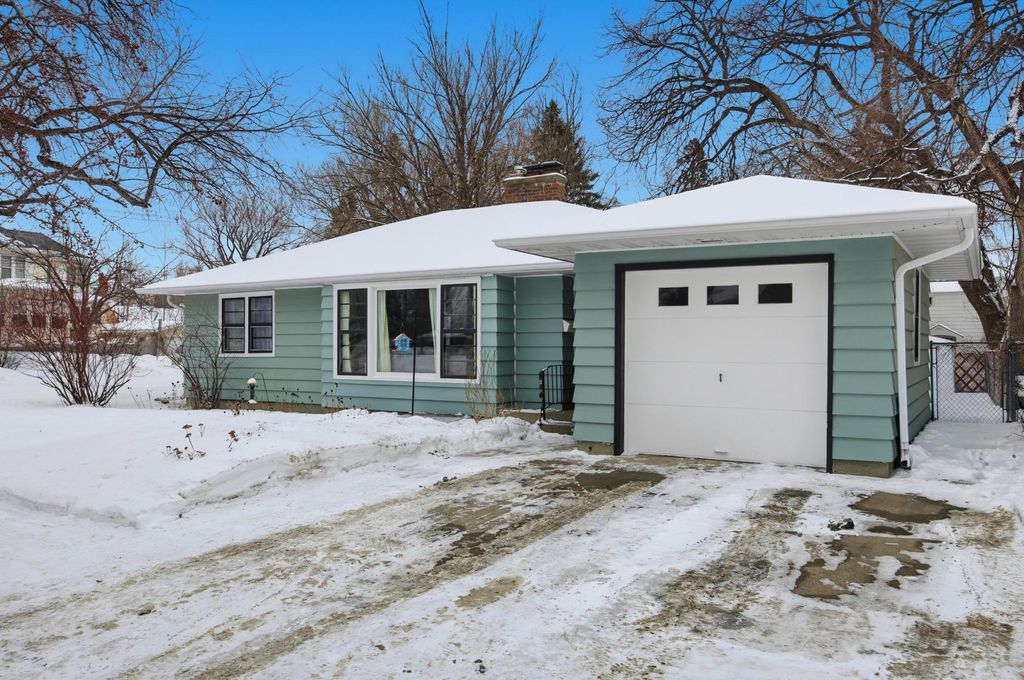 Photo of 602 4th Street S, Moorhead, MN 56560 (MLS # 7026260)