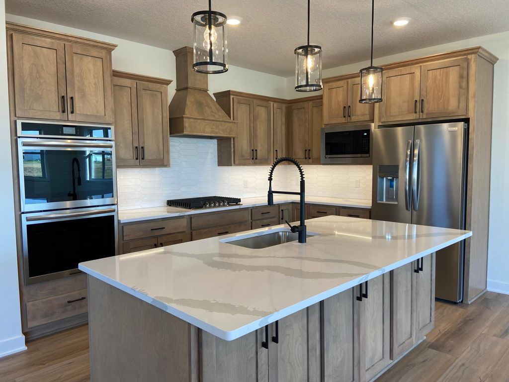 Photo of 16651 S Manor Road, Eden Prairie, MN 55344 (MLS # 6824871)