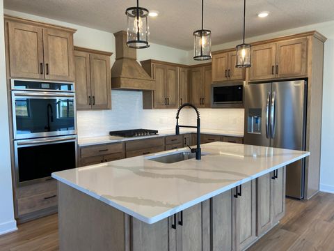 16651 S Manor Road Eden Prairie MN 55344