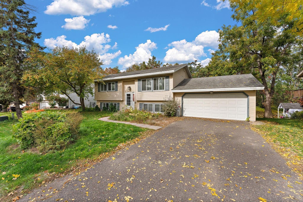 Photo of 475 Springhill Road, Vadnais Heights, MN 55127 (MLS # 7156949)