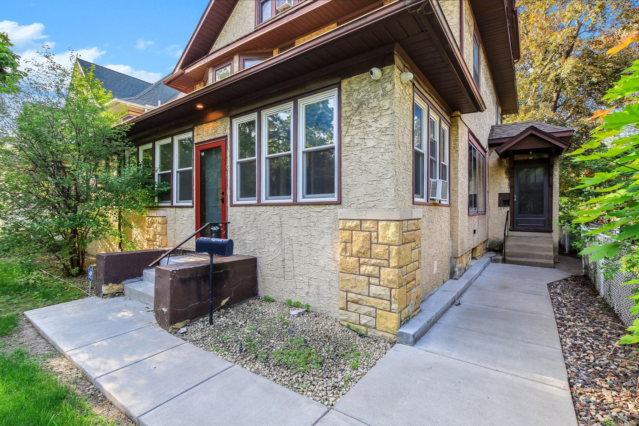 852 Ashland Avenue