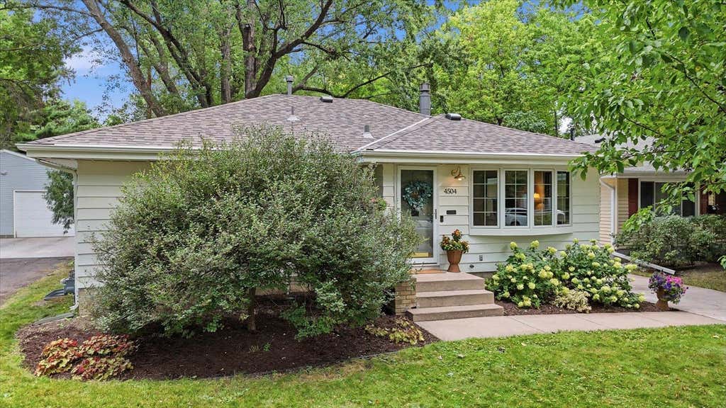 Photo of 4504 Halifax Avenue N, Robbinsdale, MN 55422 (MLS # 7132499)