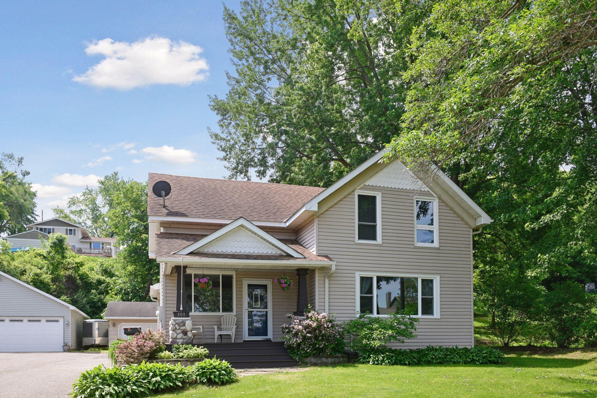 301 E Lake Street