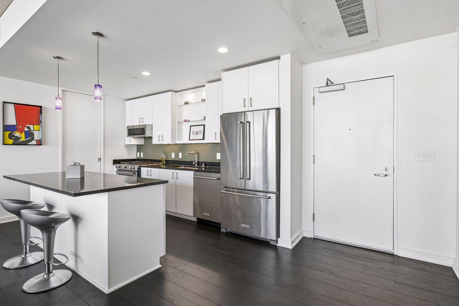 45 University Avenue SE 403