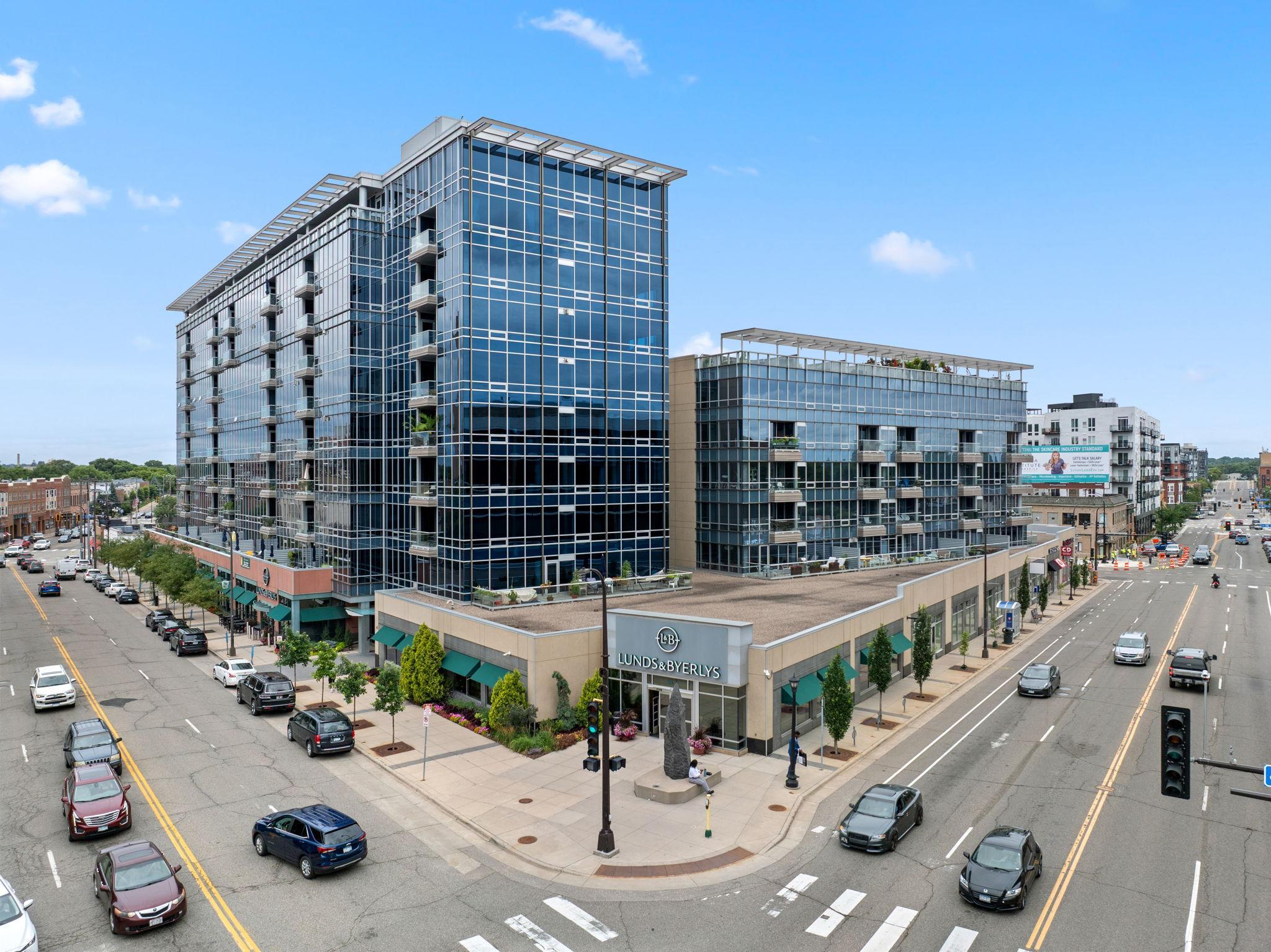 45 University Avenue SE 403