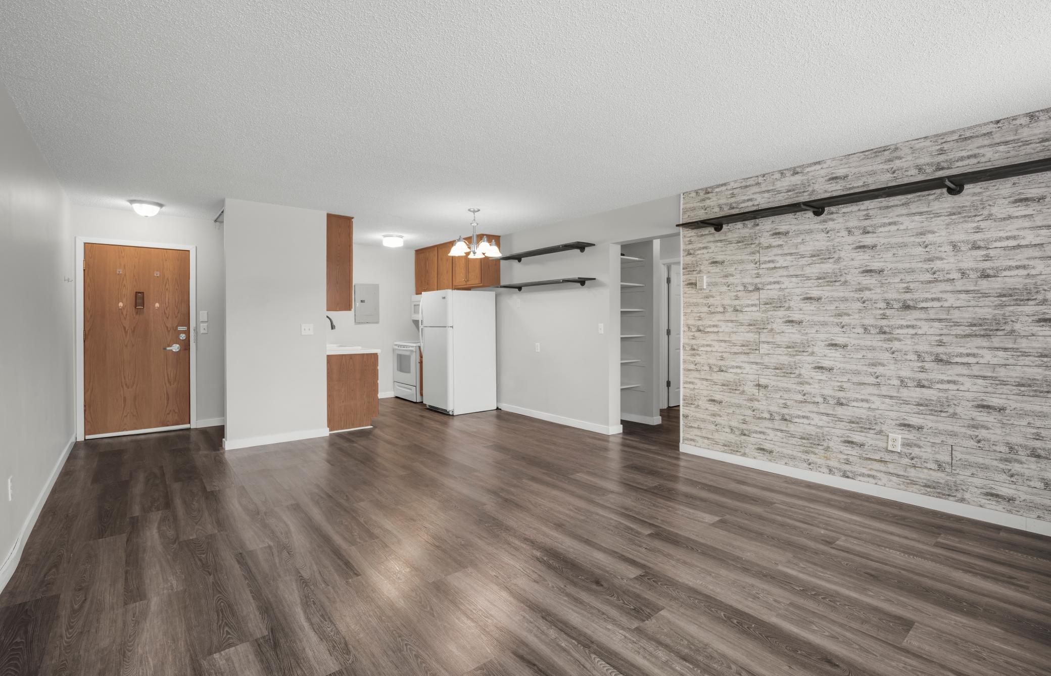 3522 Harriet Avenue 106