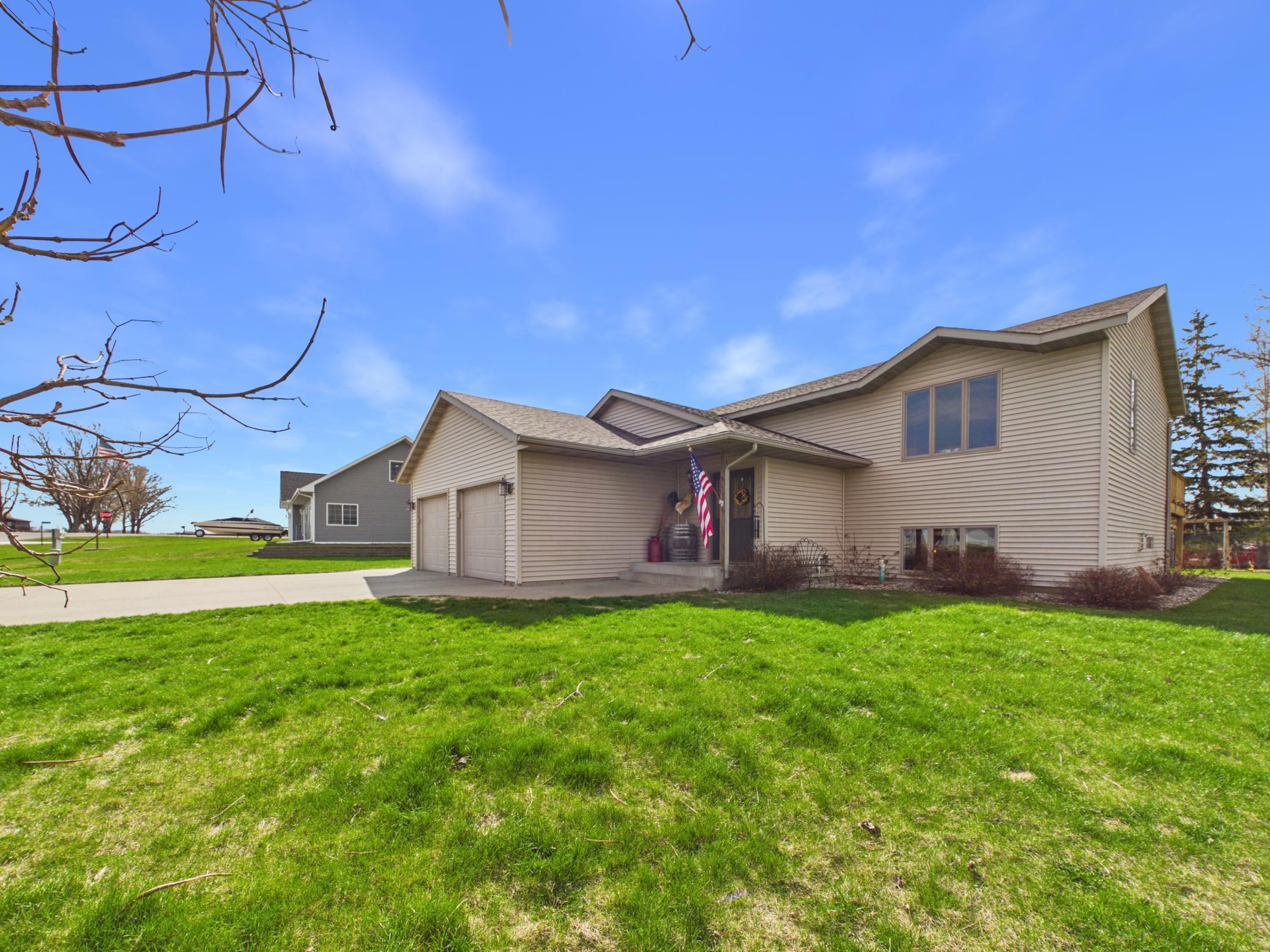 2646 Lois Lane SE