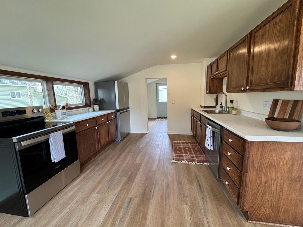 Photo of 105 Commercial Avenue N, Sandstone, MN 55072 (MLS # 7066546)