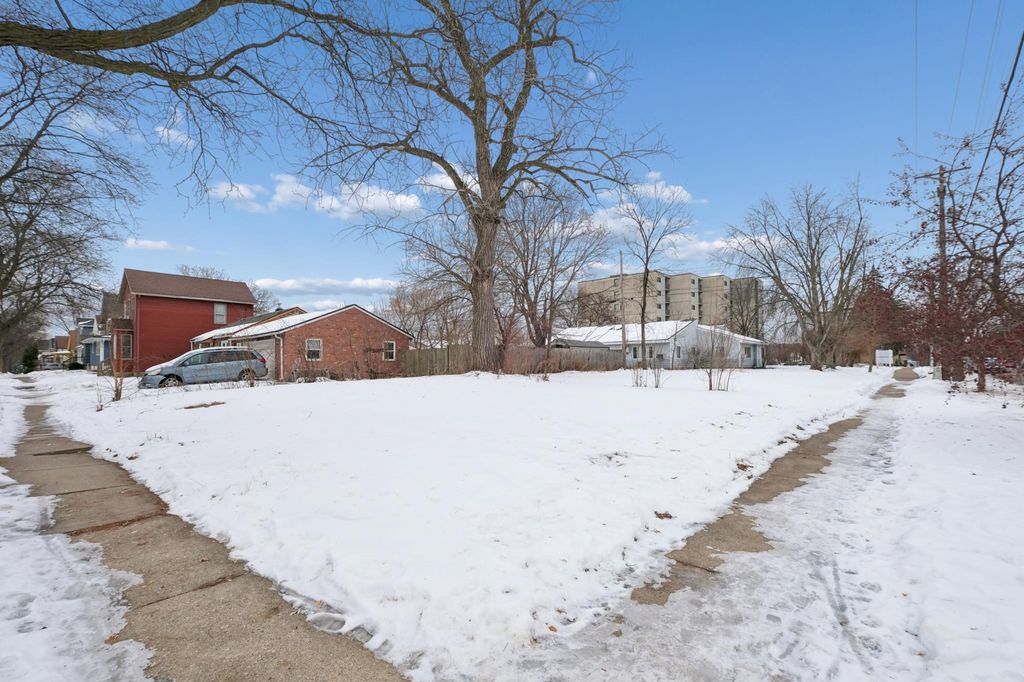 Photo of 132 Western Avenue S, Saint Paul, MN 55102 (MLS # 7002610)