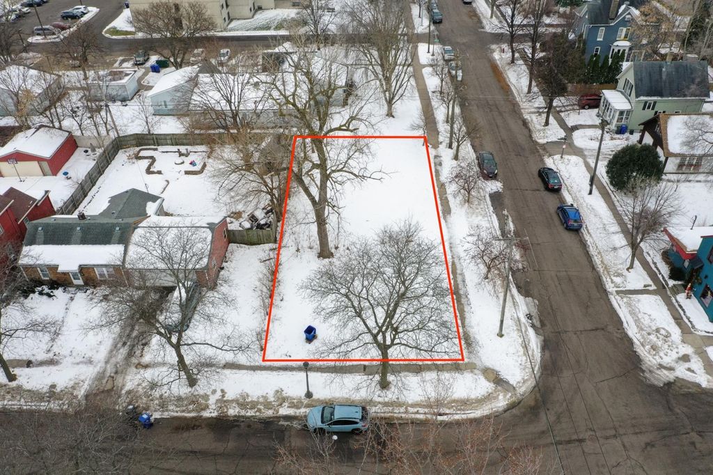 Photo of 132 Western Avenue S, Saint Paul, MN 55102 (MLS # 7002610)