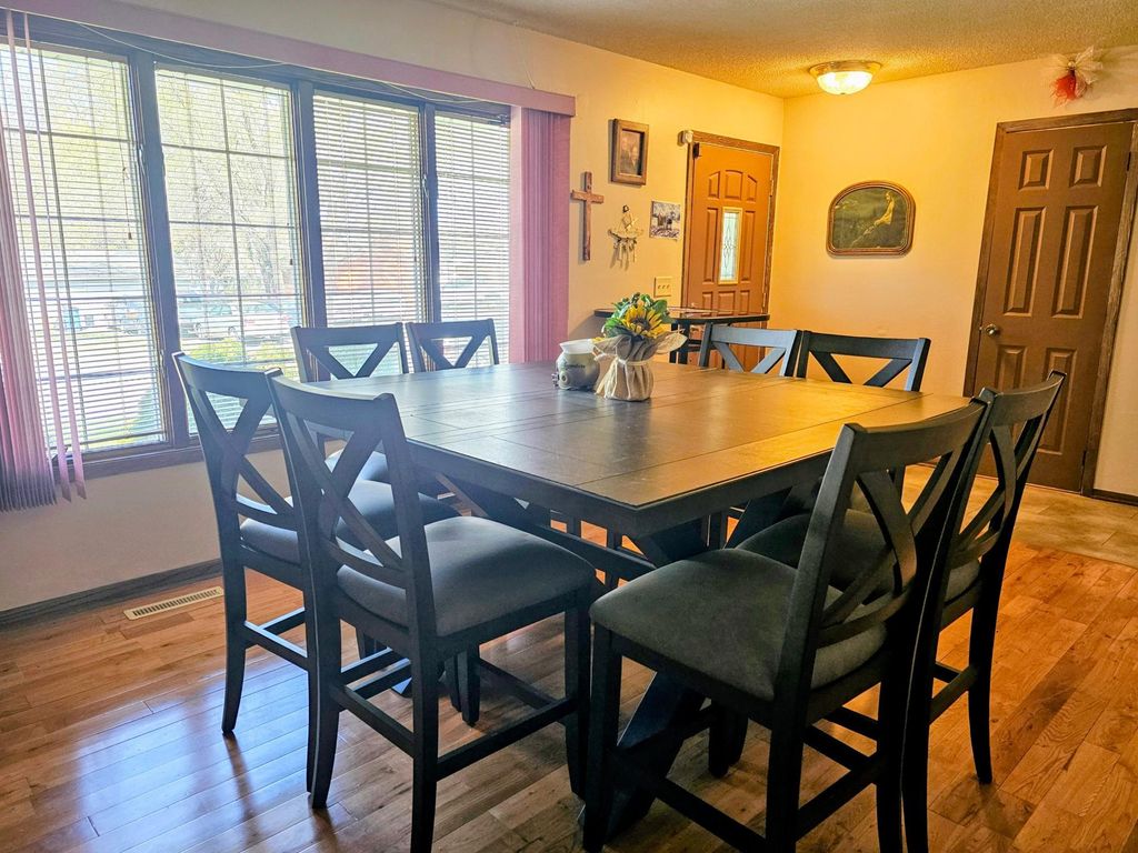 Photo of 404 Stanley Street, West Saint Paul, MN 55118 (MLS # 7077427)