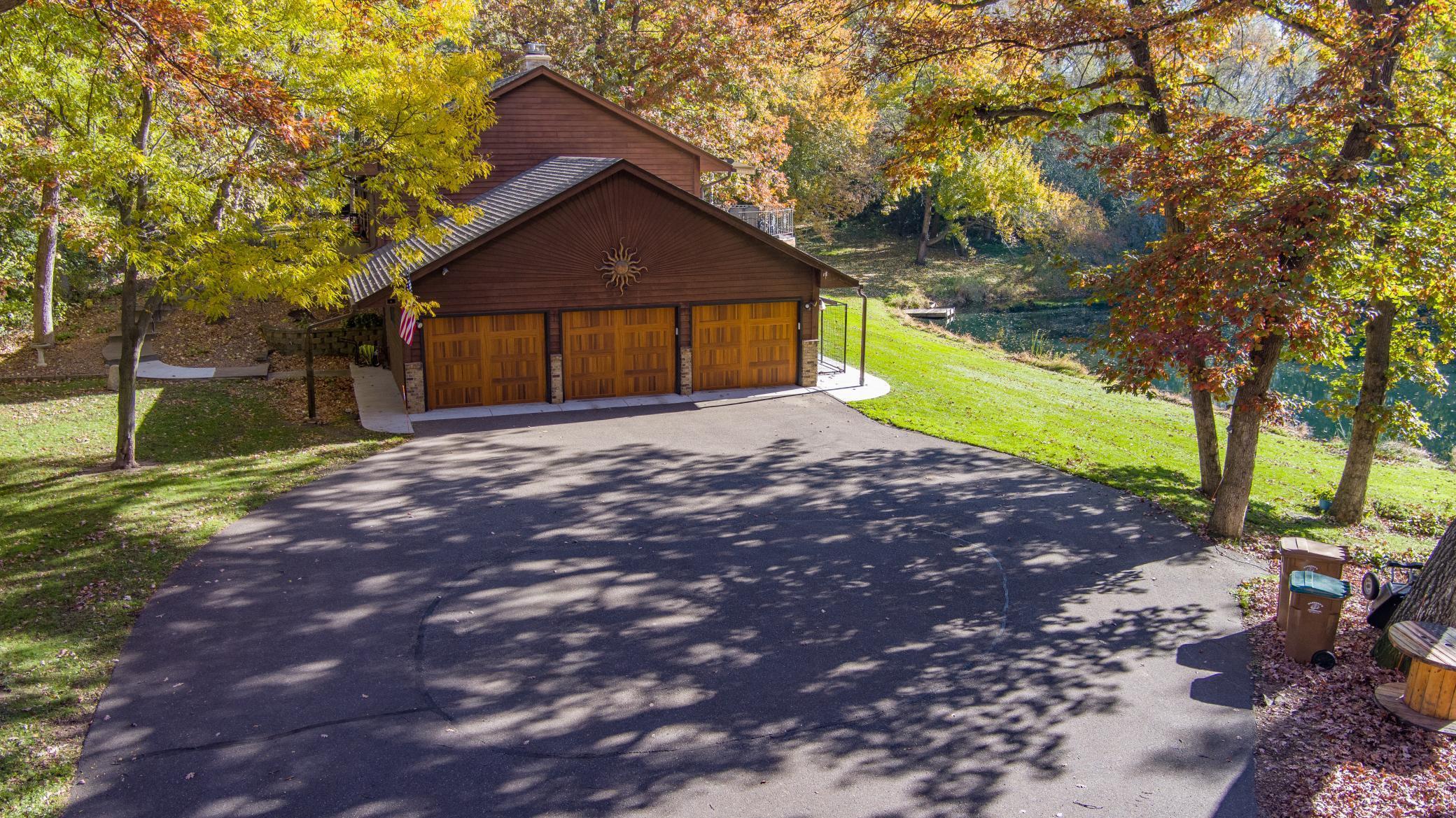 8717 Demontreville Trail N