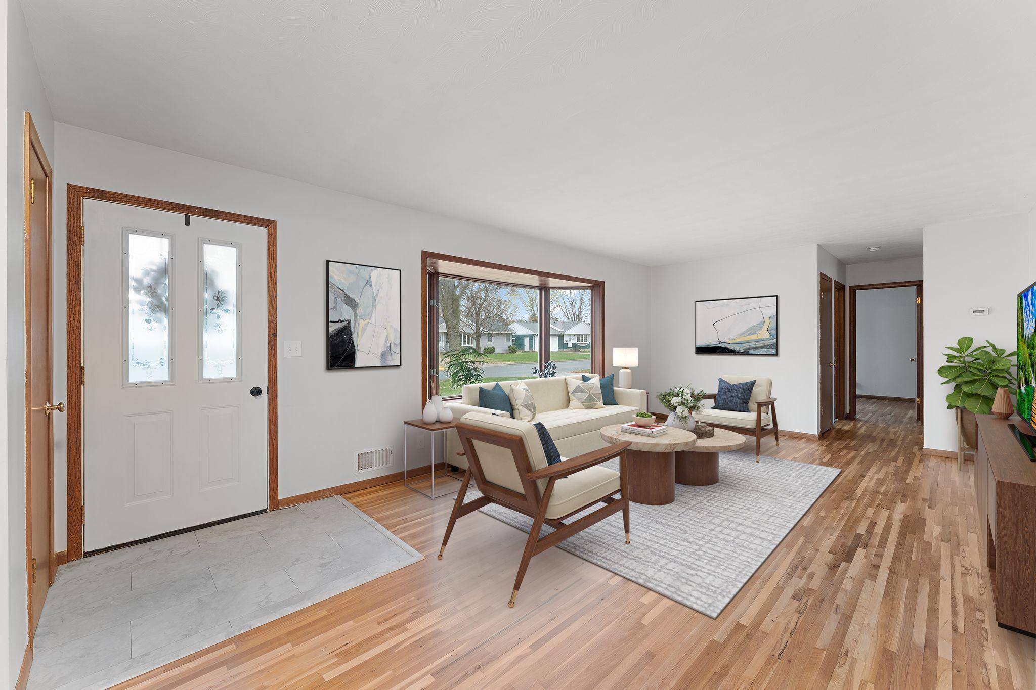 811 Pandora Drive NE