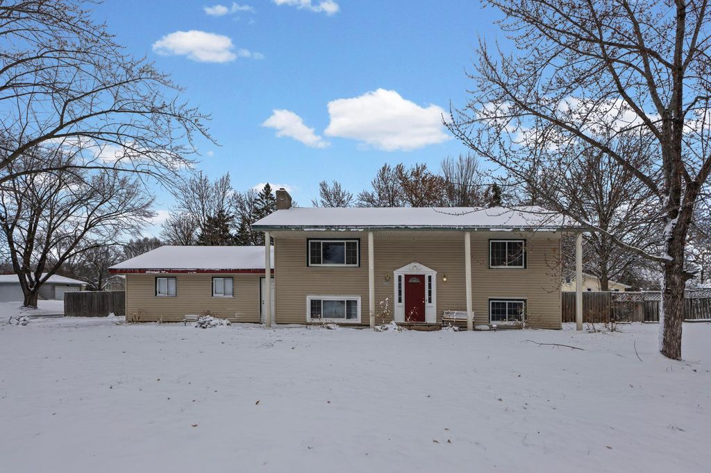 Photo of 7856 Florida Circle N, Brooklyn Park, MN 55445 (MLS # 7019934)